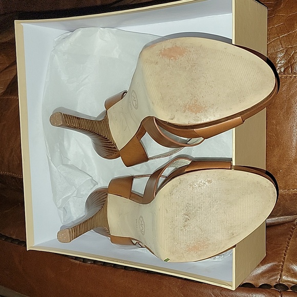 Michael Michael Kors Oksana Sandals - Picture 13 of 13